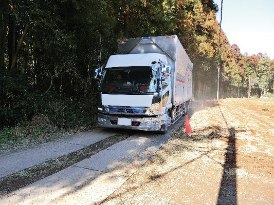 軟弱地盤の仮説道路・養生や防音対策
